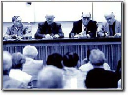 Lyndon LaRouche (drugi z prawej)



na seminarium w Warszawie, 22 maja br.